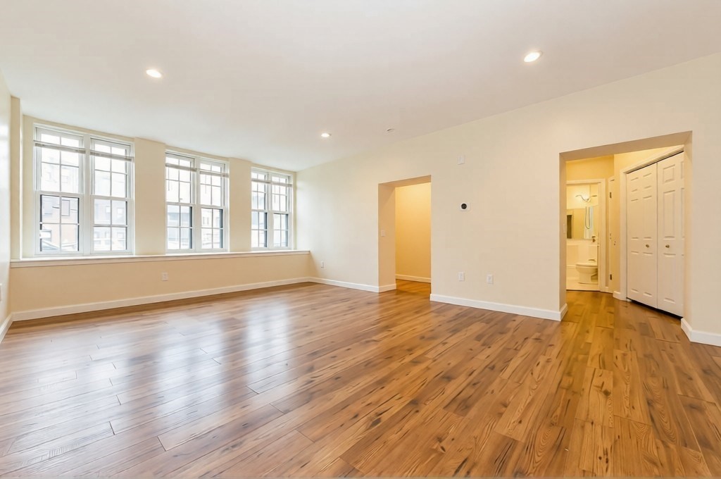 76 Park St, Chelsea, Massachusetts, 1 Bedroom Bedrooms, 2 Rooms Rooms,1 BathroomBathrooms,Residential Lease,For Rent,Park St,73512607