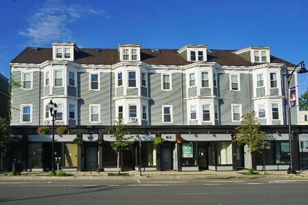 166 Broadway St, Somerville, Massachusetts, 2 Bedrooms Bedrooms, 4 Rooms Rooms,1 BathroomBathrooms,Residential Lease,For Rent,Broadway St,73512729