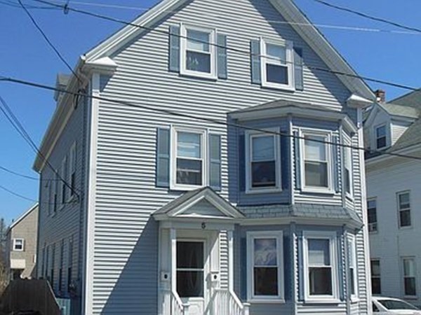 5 Pearl Street, Salem, Massachusetts, 2 Bedrooms Bedrooms, 5 Rooms Rooms,1 BathroomBathrooms,Residential Lease,For Rent,Pearl Street,73512736
