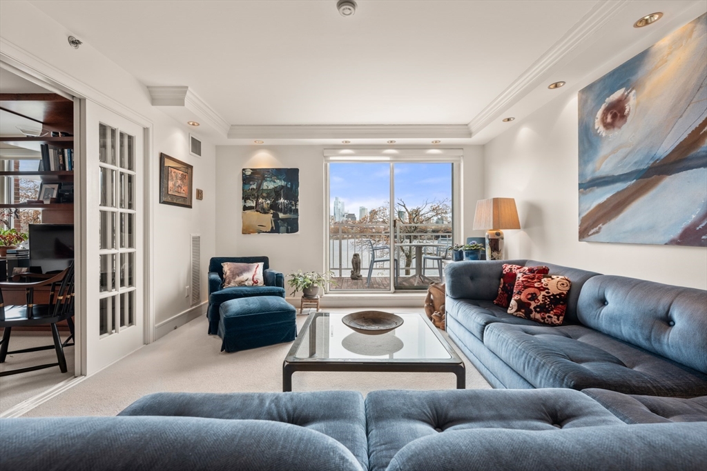 75-83 Cambridge Parkway, Cambridge, Massachusetts, 2 Bedrooms Bedrooms, 4 Rooms Rooms,2 BathroomsBathrooms,Residential,For Sale,Cambridge Parkway,73512746
