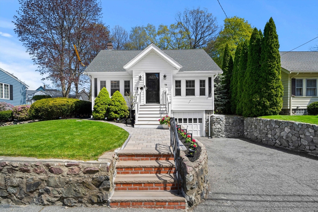 76 Perkins St, Stoneham, Massachusetts, 4 Bedrooms Bedrooms, 6 Rooms Rooms,1 BathroomBathrooms,Residential,For Sale,Perkins St,73512747