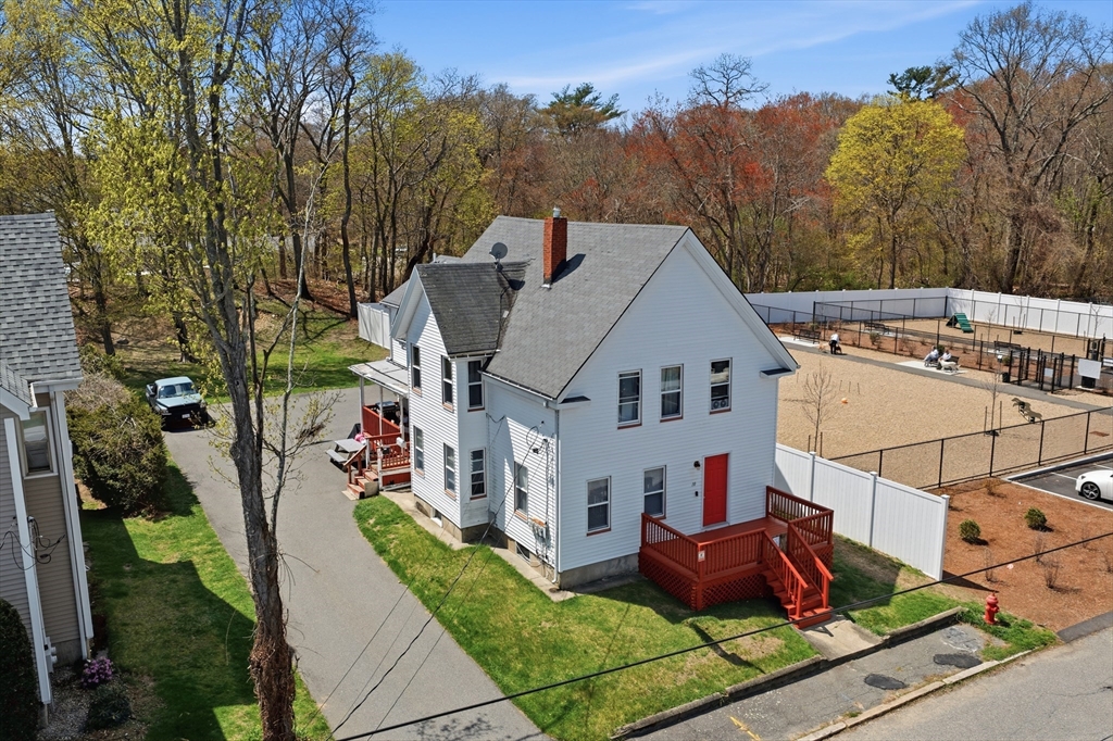 10 Oak Avenue, Taunton, Massachusetts, 7 Bedrooms Bedrooms, 11 Rooms Rooms,2 BathroomsBathrooms,Residential Income,For Sale,Oak Avenue,73512555