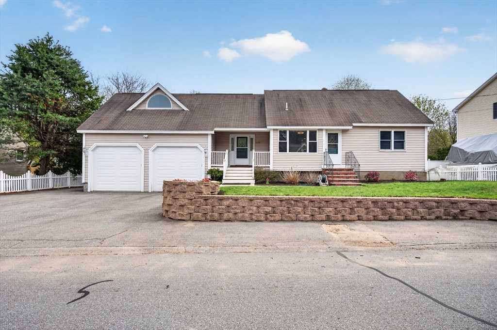 40 Anthony Rd., Tewksbury, Massachusetts, 5 Bedrooms Bedrooms, 10 Rooms Rooms,2.5 BathroomsBathrooms,Residential,For Sale,Anthony Rd.,73512765