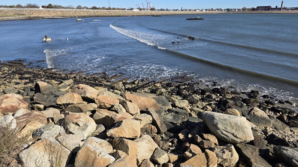 1510 Padanaram Ave, New Bedford, Massachusetts, ,Commercial Sale,For Sale,Padanaram Ave,73512778