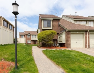 37 Elderwood Drive, Stoughton, Massachusetts, 3 Bedrooms Bedrooms, 7 Rooms Rooms,2.5 BathroomsBathrooms,Residential,For Sale,Elderwood Drive,73512804
