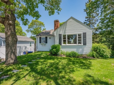 22 Wallace Point, Bourne, Massachusetts, 3 Bedrooms Bedrooms, 6 Rooms Rooms,1 BathroomBathrooms,Residential,For Sale,Wallace Point,73492355 22 Wallace Point, Bourne, Massachusetts, 3 Bedrooms Bedrooms, 6 Rooms Rooms,1 BathroomBathrooms,Residential,For Sale,Wallace Point,73492355