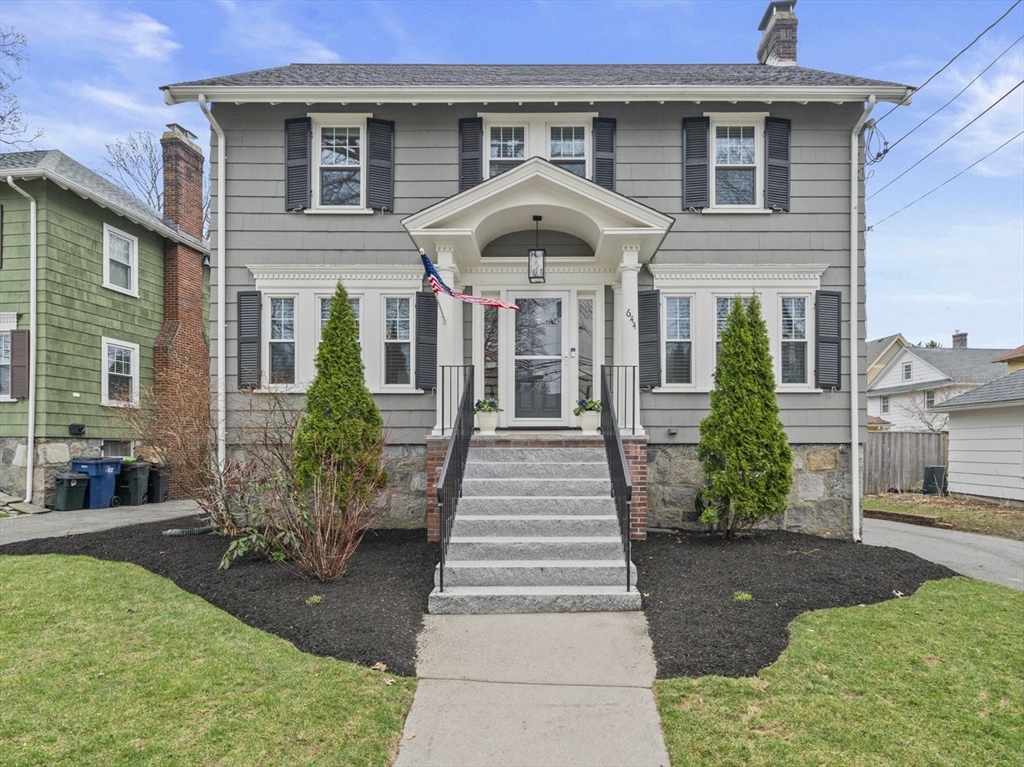 644 Weld St, Boston, Massachusetts, 4 Bedrooms Bedrooms, 9 Rooms Rooms,2 BathroomsBathrooms,Residential,For Sale,Weld St,73495981