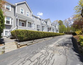 3 Summerville Rd, Foxboro, Massachusetts, 2 Bedrooms Bedrooms, 5 Rooms Rooms,1.5 BathroomsBathrooms,Residential,For Sale,Summerville Rd,73512878