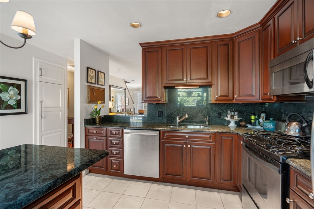 99 Anderer Ln, Boston, Massachusetts, 2 Bedrooms Bedrooms, 4 Rooms Rooms,2.5 BathroomsBathrooms,Residential,For Sale,Anderer Ln,73512865