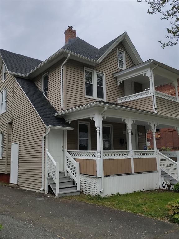 108 Alden St, Springfield, Massachusetts, 4 Bedrooms Bedrooms, 9 Rooms Rooms,2 BathroomsBathrooms,Residential Income,For Sale,Alden St,73512882