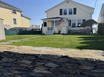 45 Cedar Ave, Portsmouth, Rhode Island, 2 Bedrooms Bedrooms, 5 Rooms Rooms,1 BathroomBathrooms,Residential,For Sale,Cedar Ave,73512903