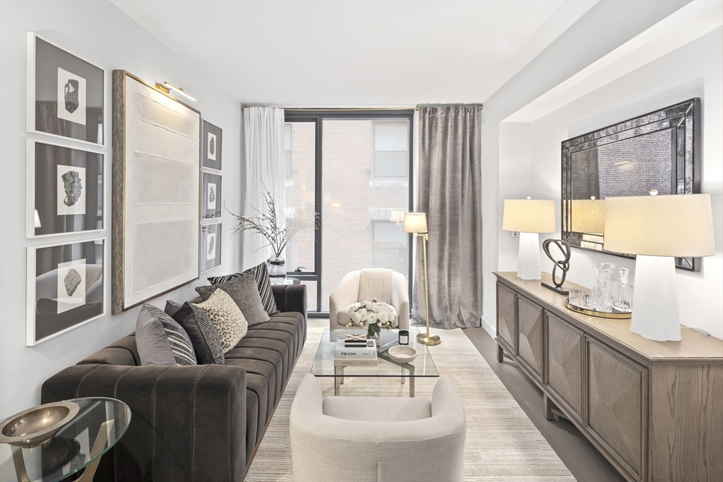 55 Lagrange St, Boston, Massachusetts, 2 Rooms Rooms,1 BathroomBathrooms,Residential,For Sale,Lagrange St,73512908
