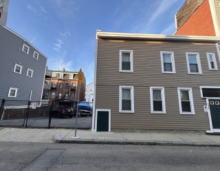 245 Gold St, Boston, Massachusetts, 5 Bedrooms Bedrooms, 9 Rooms Rooms,2 BathroomsBathrooms,Residential Income,For Sale,Gold St,73512922
