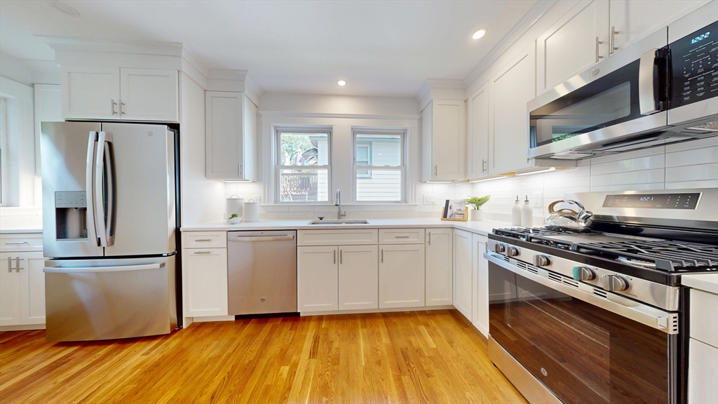 331-333 Vermont, Boston, Massachusetts, 2 Bedrooms Bedrooms, 5 Rooms Rooms,1 BathroomBathrooms,Residential Lease,For Rent,Vermont,73513062
