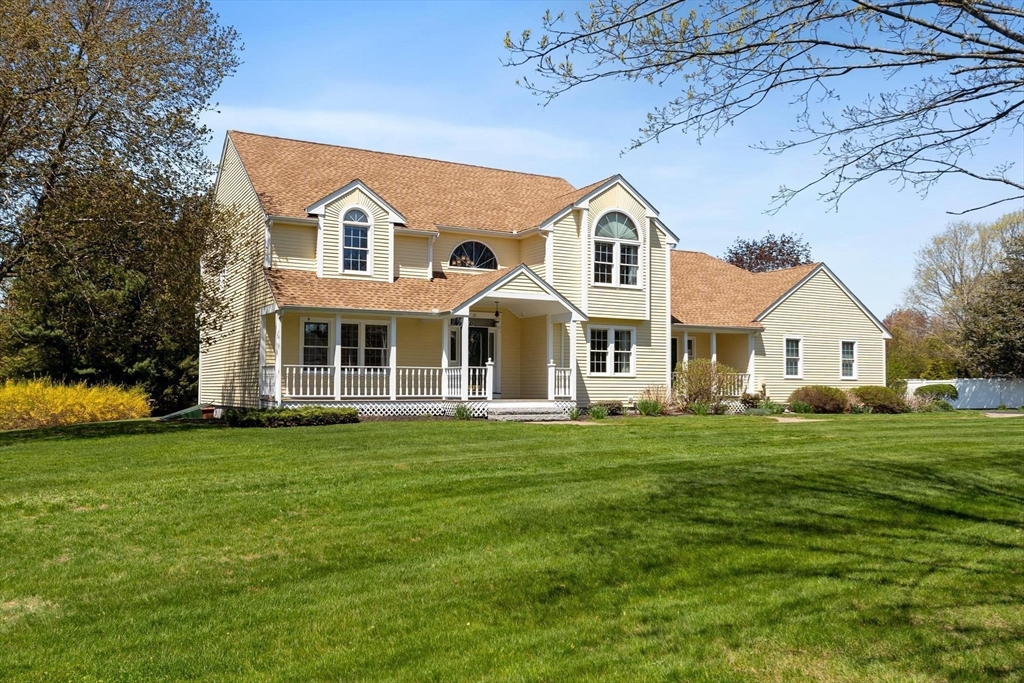 10 Baldwin Rd, Westford, Massachusetts, 4 Bedrooms Bedrooms, 10 Rooms Rooms,3.5 BathroomsBathrooms,Residential,For Sale,Baldwin Rd,73512979