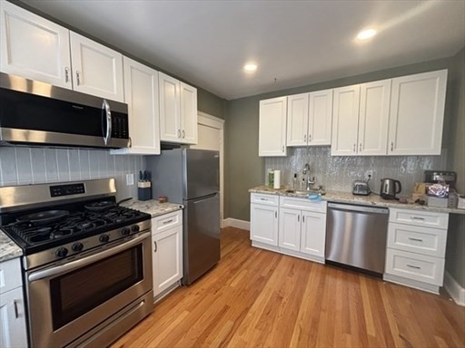 70 Strathmore, Boston, Massachusetts, 1 Bedroom Bedrooms, 3 Rooms Rooms,1 BathroomBathrooms,Residential Lease,For Rent,Strathmore,73513098