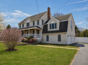 3 Taylor Rd, Bellingham, Massachusetts, 5 Bedrooms Bedrooms, 12 Rooms Rooms,3.5 BathroomsBathrooms,Residential,For Sale,Taylor Rd,73513099
