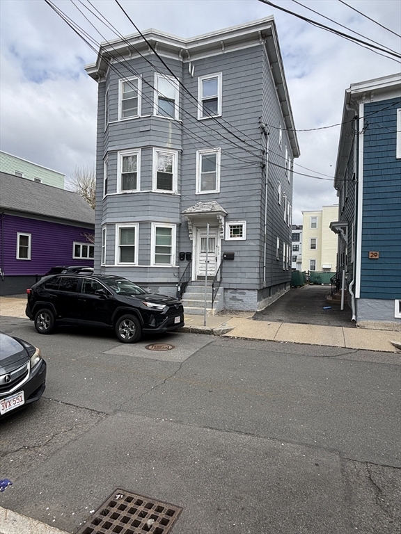 33 Jefferson St, Cambridge, Massachusetts, 3 Bedrooms Bedrooms, 5 Rooms Rooms,1 BathroomBathrooms,Residential Lease,For Rent,Jefferson St,73513100