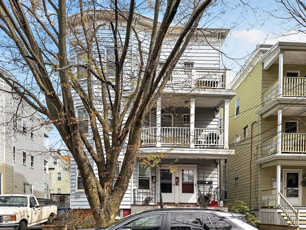49 Porter Street, Somerville, Massachusetts, 12 Bedrooms Bedrooms, 20 Rooms Rooms,4 BathroomsBathrooms,Residential Income,For Sale,Porter Street,73513094