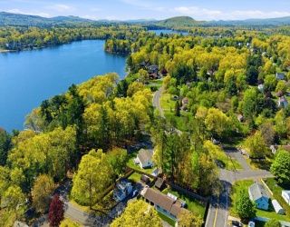 1 Brayton, Southwick, Massachusetts, 3 Bedrooms Bedrooms, 5 Rooms Rooms,1.5 BathroomsBathrooms,Residential,For Sale,Brayton,73513123
