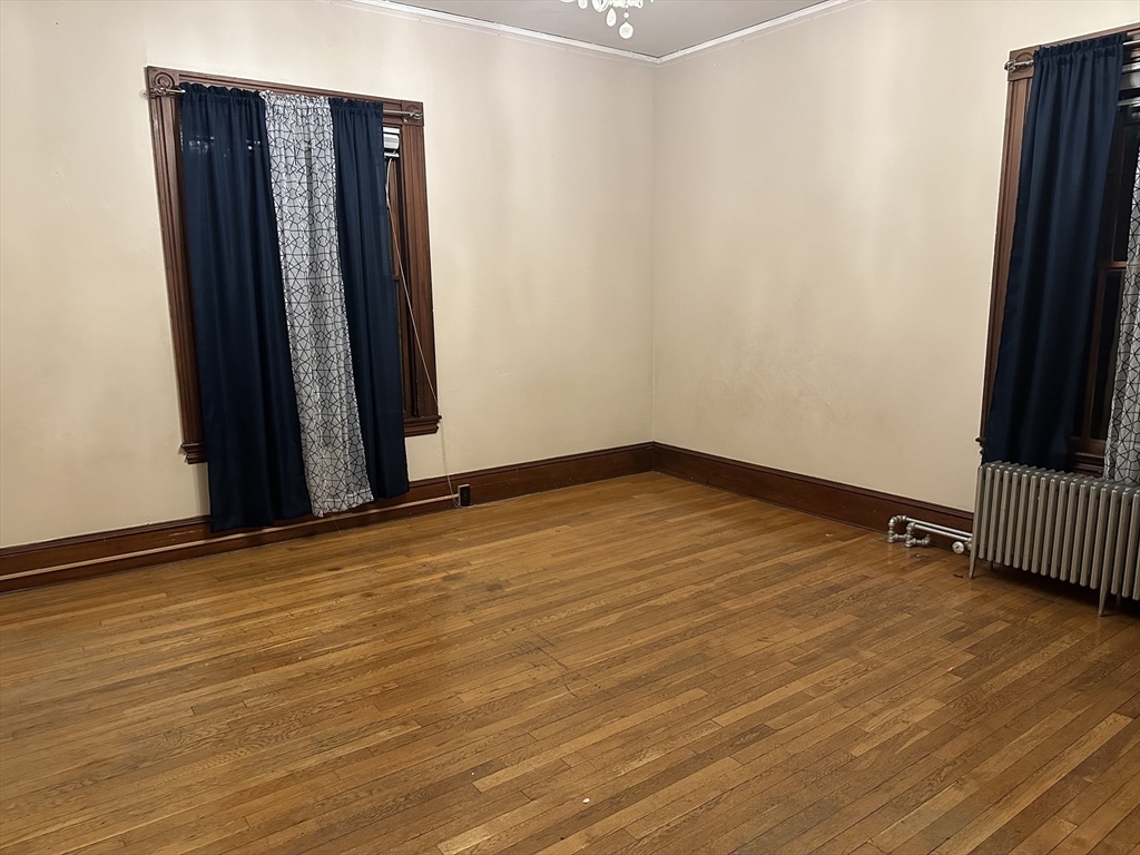 127 Hawthorn St, New Bedford, Massachusetts, 3 Bedrooms Bedrooms, 5 Rooms Rooms,2 BathroomsBathrooms,Residential Lease,For Rent,Hawthorn St,73513128
