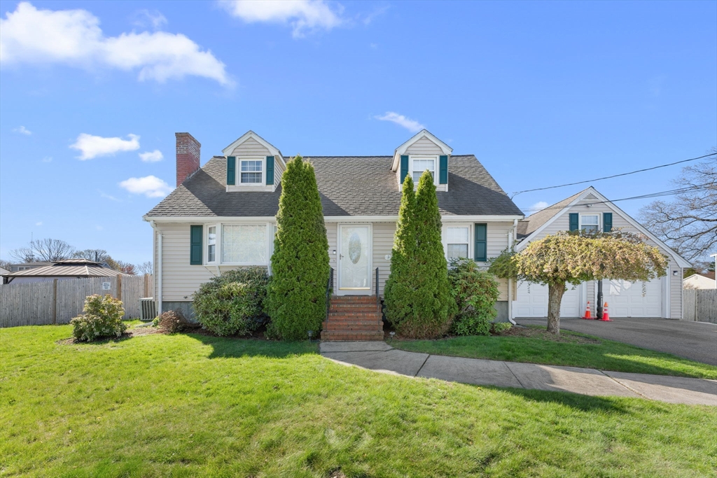 70 Westfield Dr, Brockton, Massachusetts, 4 Bedrooms Bedrooms, 10 Rooms Rooms,2.5 BathroomsBathrooms,Residential,For Sale,Westfield Dr,73513151