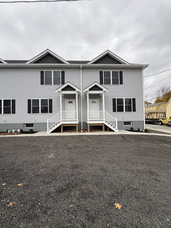184 Avenue C, Woonsocket, Rhode Island, 3 Bedrooms Bedrooms, 6 Rooms Rooms,2.5 BathroomsBathrooms,Residential,For Sale,Avenue C,73513148