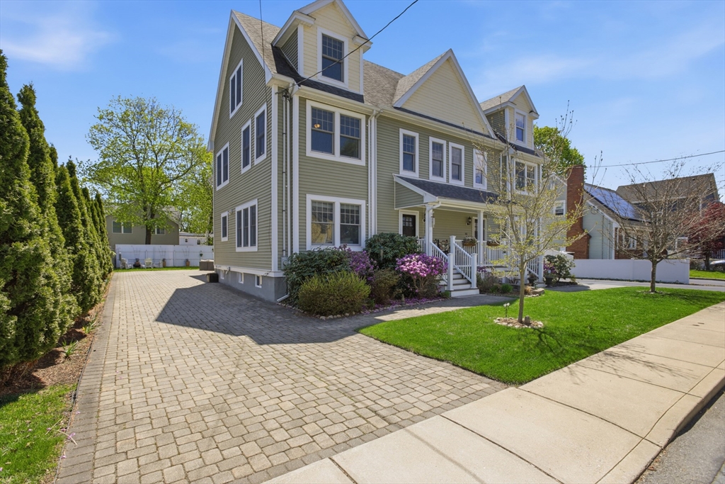 38 Salem Street, Winchester, Massachusetts, 5 Bedrooms Bedrooms, 9 Rooms Rooms,3.5 BathroomsBathrooms,Residential,For Sale,Salem Street,73513155