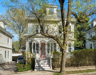 121 Thorndike Street, Brookline, Massachusetts, 5 Bedrooms Bedrooms, 10 Rooms Rooms,3.5 BathroomsBathrooms,Residential,For Sale,Thorndike Street,73513145