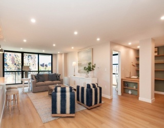60 Longwood Ave, Brookline, Massachusetts, 3 Bedrooms Bedrooms, 8 Rooms Rooms,3.5 BathroomsBathrooms,Residential,For Sale,Longwood Ave,73513159