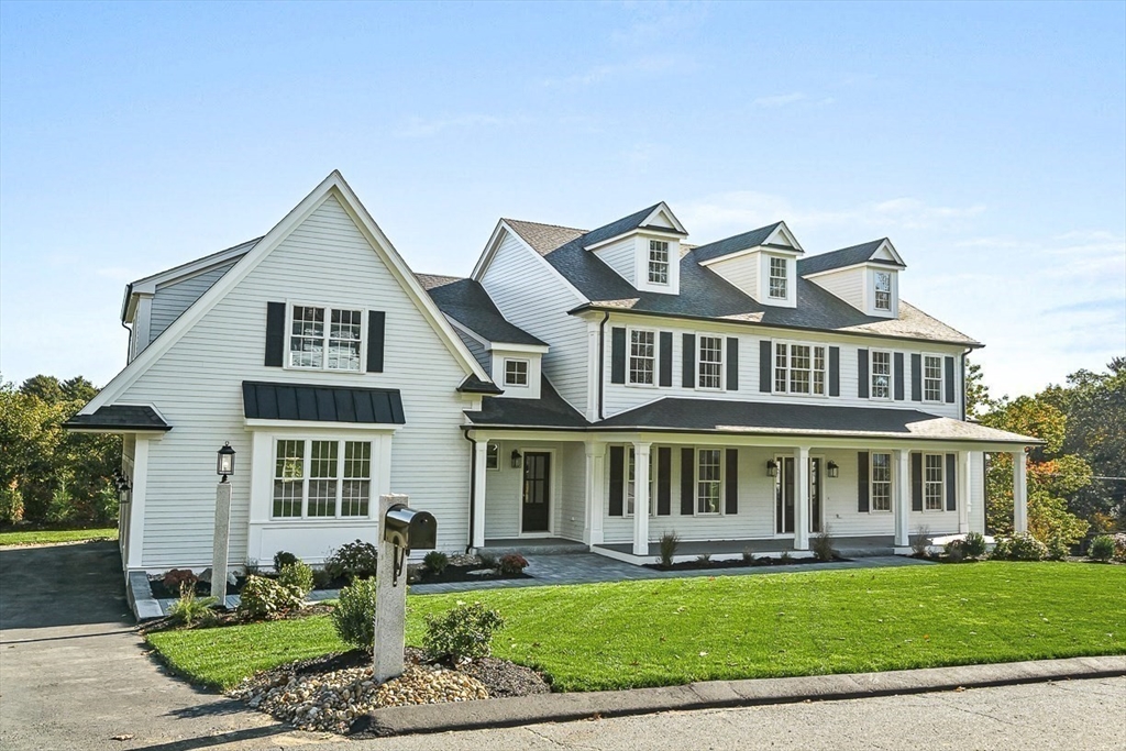 14 Liana Street, Woburn, Massachusetts, 6 Bedrooms Bedrooms, 17 Rooms Rooms,7 BathroomsBathrooms,Residential Income,For Sale,Liana Street,73512947