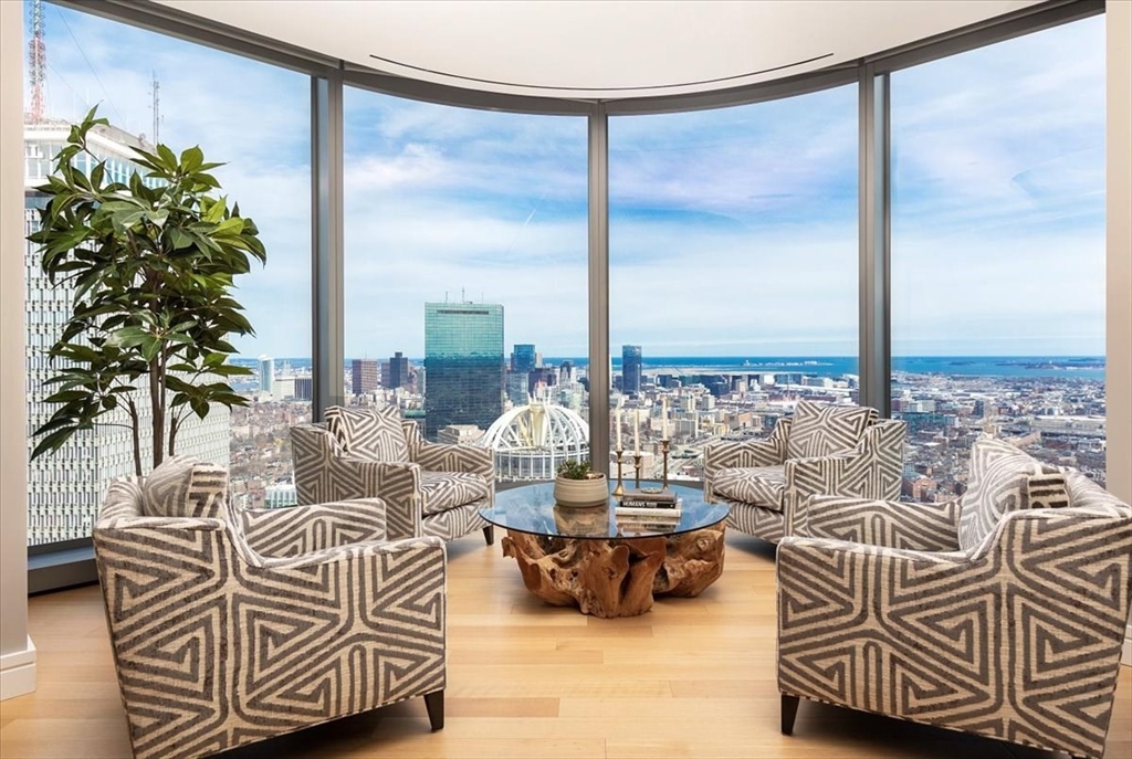 1 Dalton St, Boston, Massachusetts, 2 Bedrooms Bedrooms, 5 Rooms Rooms,2.5 BathroomsBathrooms,Residential,For Sale,Dalton St,73470201