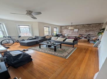 256 Aspinwall Ave, Brookline, Massachusetts, 3 Bedrooms Bedrooms, 5 Rooms Rooms,1 BathroomBathrooms,Residential Lease,For Rent,Aspinwall Ave,73504818