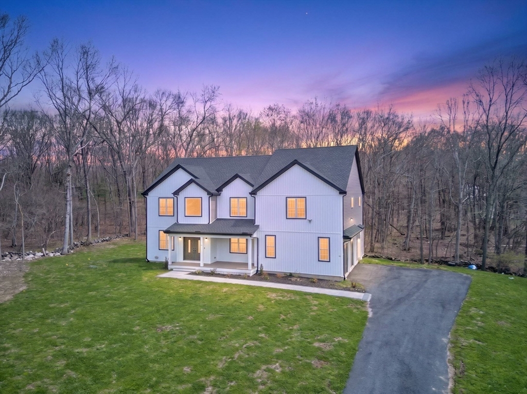 11 Falcon Dr, Shrewsbury, Massachusetts, 5 Bedrooms Bedrooms, 12 Rooms Rooms,4.5 BathroomsBathrooms,Residential,For Sale,Falcon Dr,73512959