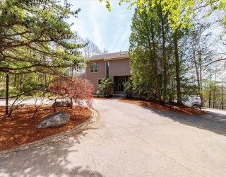 35 Hickory Dr, Worcester, Massachusetts, 3 Bedrooms Bedrooms, 9 Rooms Rooms,3.5 BathroomsBathrooms,Residential,For Sale,Hickory Dr,73512881