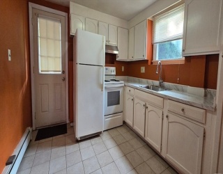 129 Madison Ave, Arlington, Massachusetts, 3 Bedrooms Bedrooms, 5 Rooms Rooms,1 BathroomBathrooms,Residential Lease,For Rent,Madison Ave,73513000
