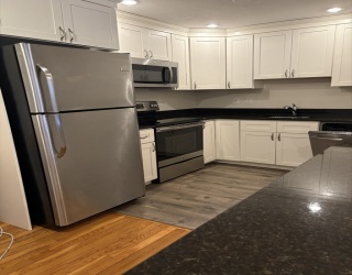 8 Riverside Street, Watertown, Massachusetts, 1 Bedroom Bedrooms, 3 Rooms Rooms,1 BathroomBathrooms,Residential Lease,For Rent,Riverside Street,73513050