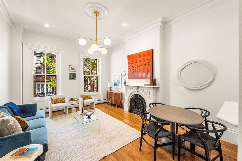 198 W Springfield, Boston, Massachusetts, 2 Bedrooms Bedrooms, 5 Rooms Rooms,1 BathroomBathrooms,Residential,For Sale,W Springfield,73513682