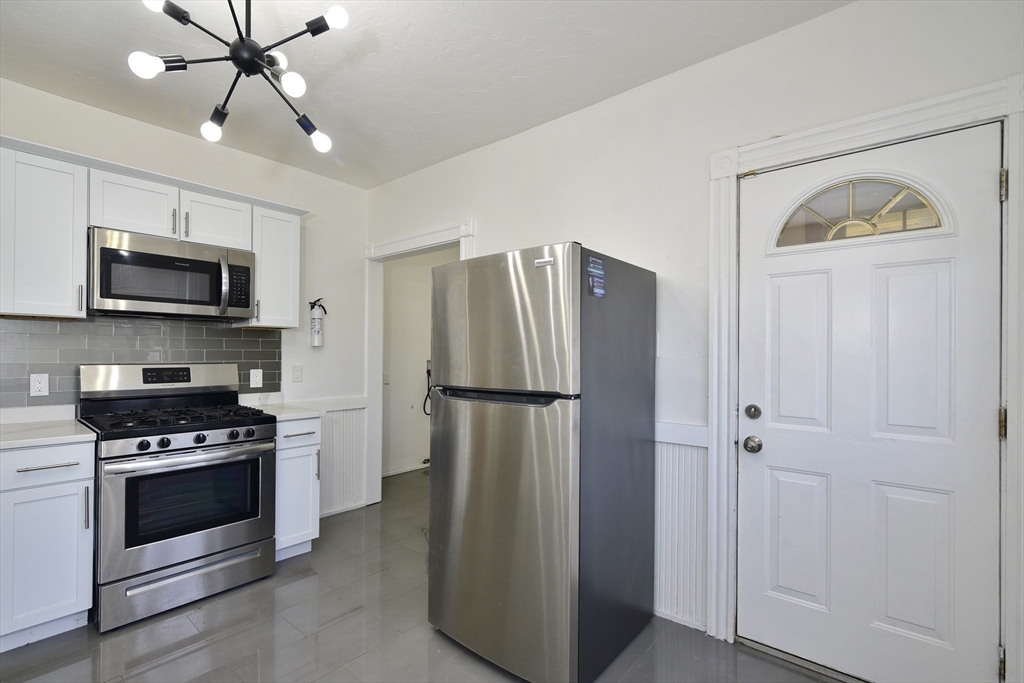 24 Rector Rd, Boston, Massachusetts, 3 Bedrooms Bedrooms, 5 Rooms Rooms,1 BathroomBathrooms,Residential Lease,For Rent,Rector Rd,73513502