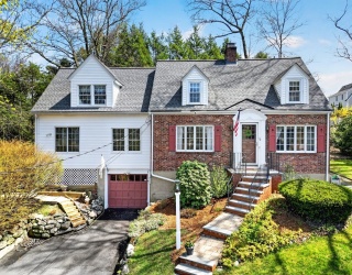 50 Gayland Rd, Needham, Massachusetts, 3 Bedrooms Bedrooms, 8 Rooms Rooms,2 BathroomsBathrooms,Residential,For Sale,Gayland Rd,73513702