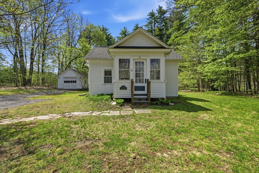 52 Log Plain Rd, Greenfield, Massachusetts, 2 Bedrooms Bedrooms, 4 Rooms Rooms,1 BathroomBathrooms,Residential,For Sale,Log Plain Rd,73513509