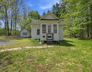 52 Log Plain Rd, Greenfield, Massachusetts, 2 Bedrooms Bedrooms, 4 Rooms Rooms,1 BathroomBathrooms,Residential,For Sale,Log Plain Rd,73513509