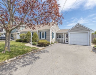 241 Walnut St, Braintree, Massachusetts, 3 Bedrooms Bedrooms, 7 Rooms Rooms,1 BathroomBathrooms,Residential,For Sale,Walnut St,73513507