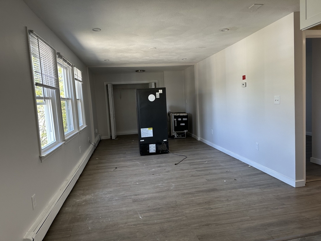 399 Highland, Malden, Massachusetts, 1 Bedroom Bedrooms, 3 Rooms Rooms,1 BathroomBathrooms,Residential Lease,For Rent,Highland,73513479