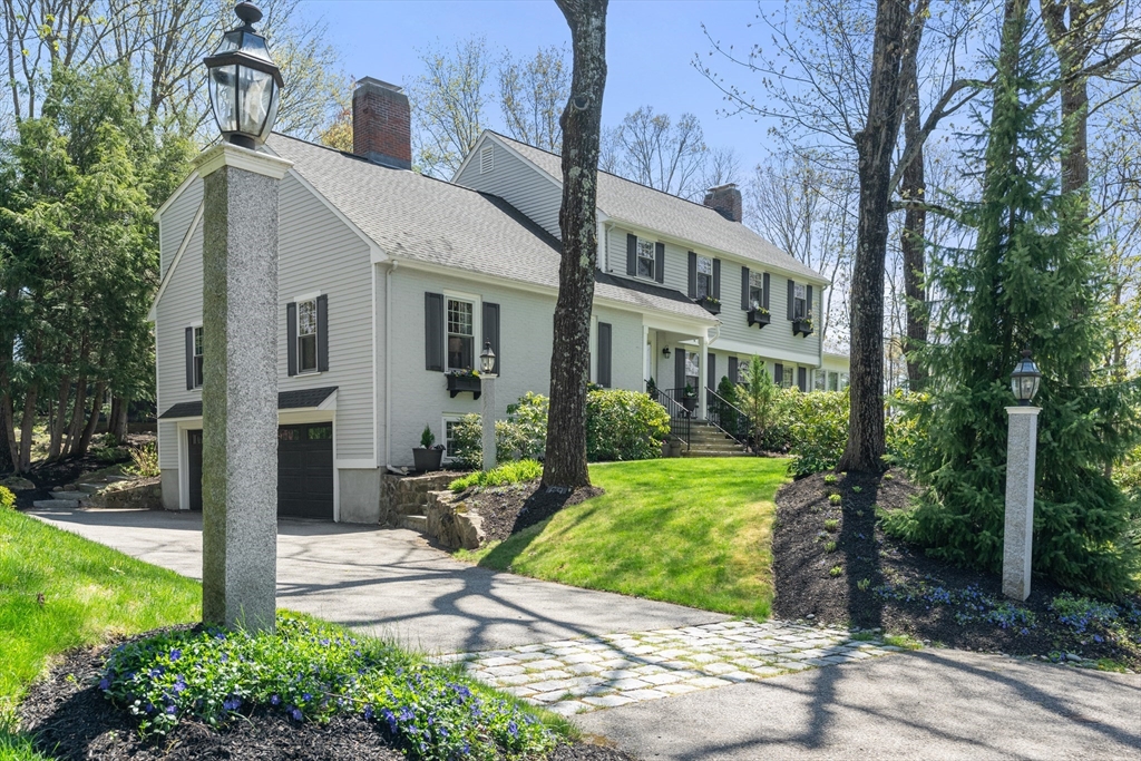 69 Royalston Road, Wellesley, Massachusetts, 5 Bedrooms Bedrooms, 11 Rooms Rooms,3.5 BathroomsBathrooms,Residential,For Sale,Royalston Road,73513370