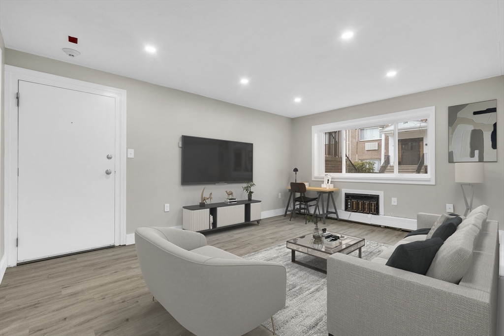 150 Second Street, Framingham, Massachusetts, 2 Bedrooms Bedrooms, 4 Rooms Rooms,1 BathroomBathrooms,Residential,For Sale,Second Street,73504330