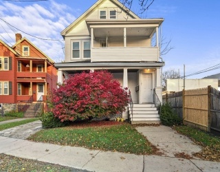 3-5 Quincy St., Arlington, Massachusetts, 4 Bedrooms Bedrooms, 8 Rooms Rooms,3 BathroomsBathrooms,Residential Lease,For Rent,Quincy St.,73513562