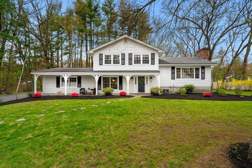 24 West Parish Drive, Andover, Massachusetts, 4 Bedrooms Bedrooms, 8 Rooms Rooms,2.5 BathroomsBathrooms,Residential,For Sale,West Parish Drive,73513287