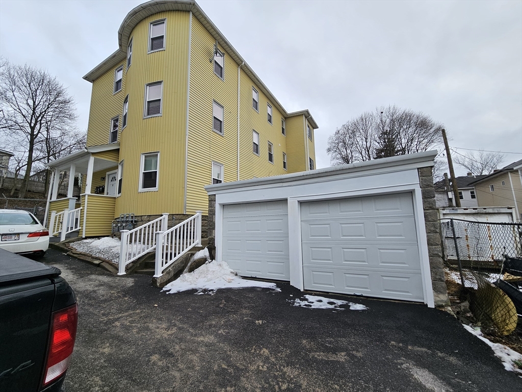 4 Vernon Terrace, Worcester, Massachusetts, 3 Bedrooms Bedrooms, 6 Rooms Rooms,1 BathroomBathrooms,Residential Lease,For Rent,Vernon Terrace,73513568