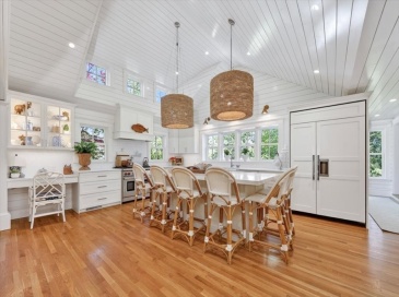 30 Spring Street, Hingham, Massachusetts, 4 Bedrooms Bedrooms, 10 Rooms Rooms,3.5 BathroomsBathrooms,Residential,For Sale,Spring Street,73513567